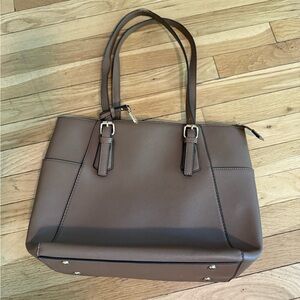 Chic Tan Tote Bag